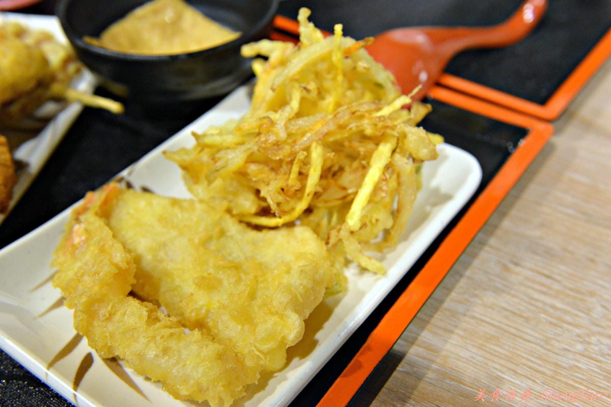 [台中西屯]丸龜製麵台中店 – 台中首間分店,丸龜製麵6號店正式開幕,我搶到黑雨傘啦