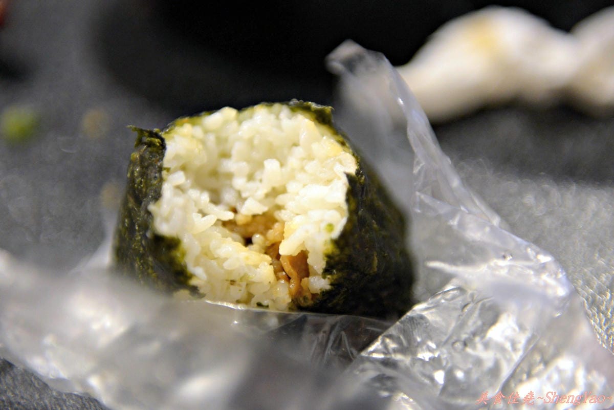 [台中西屯]丸龜製麵台中店 – 台中首間分店,丸龜製麵6號店正式開幕,我搶到黑雨傘啦
