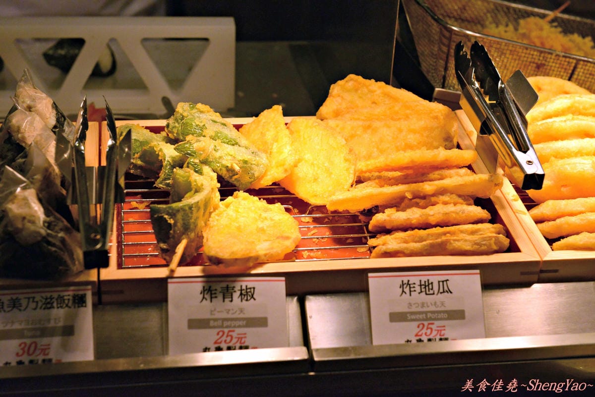 [台中西屯]丸龜製麵台中店 – 台中首間分店,丸龜製麵6號店正式開幕,我搶到黑雨傘啦