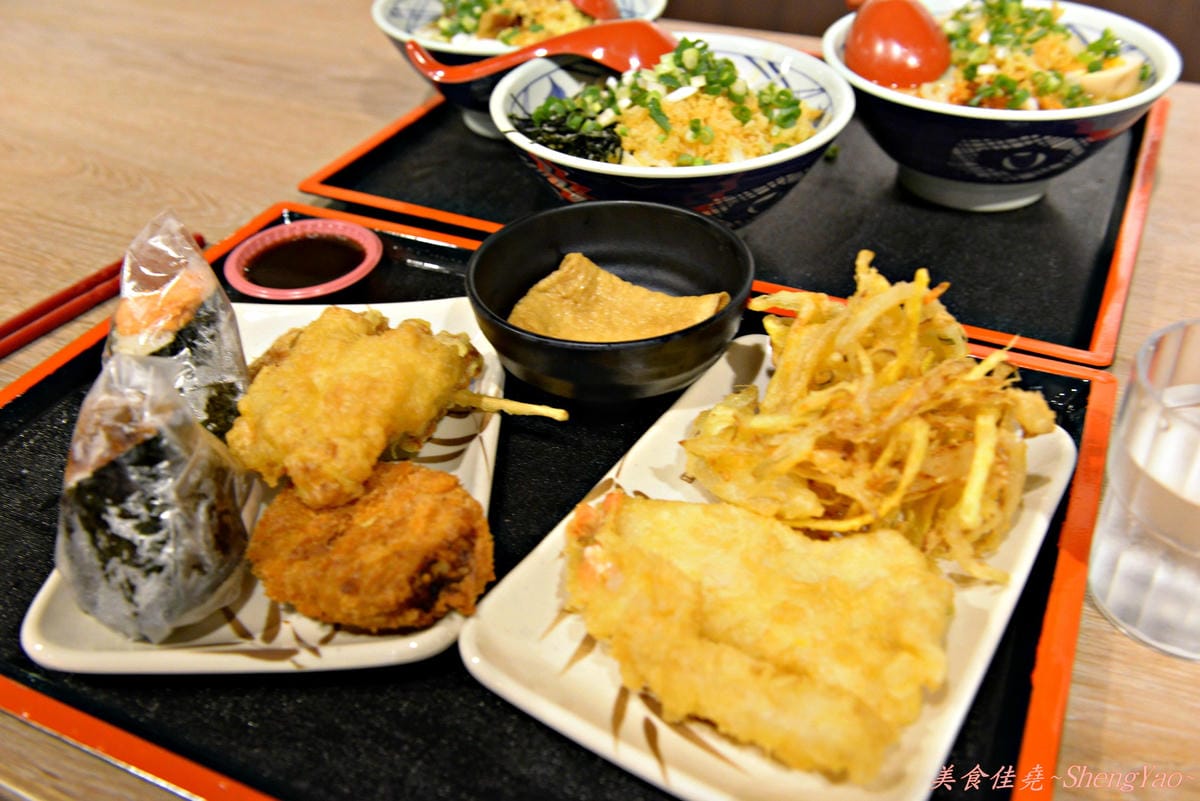 [台中西屯]丸龜製麵台中店 – 台中首間分店,丸龜製麵6號店正式開幕,我搶到黑雨傘啦