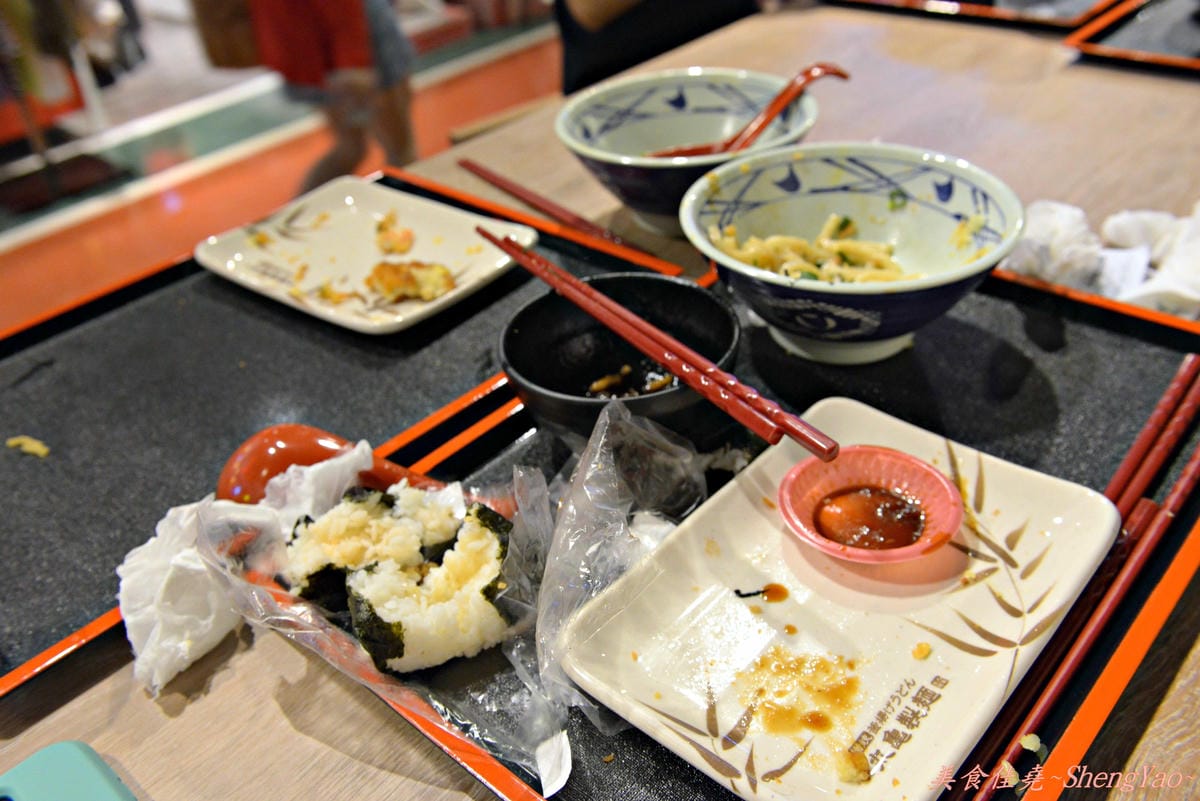 [台中西屯]丸龜製麵台中店 – 台中首間分店,丸龜製麵6號店正式開幕,我搶到黑雨傘啦