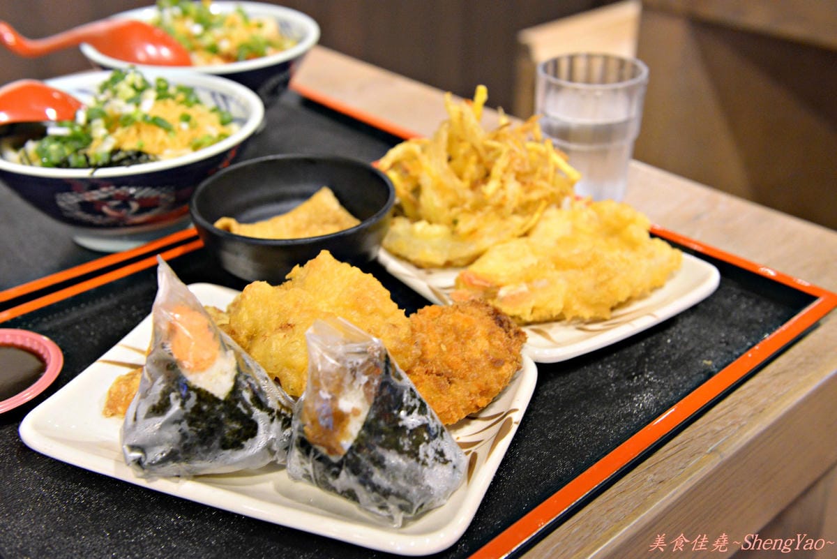 [台中西屯]丸龜製麵台中店 – 台中首間分店,丸龜製麵6號店正式開幕,我搶到黑雨傘啦