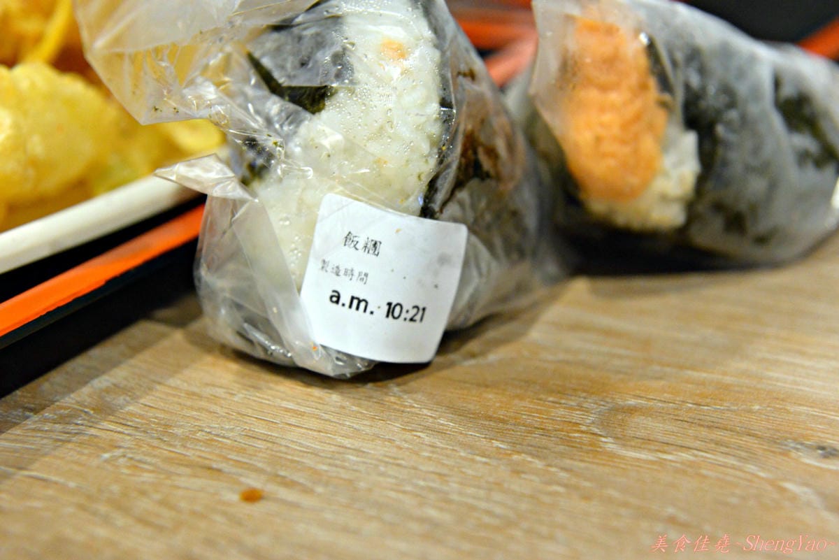 [台中西屯]丸龜製麵台中店 – 台中首間分店,丸龜製麵6號店正式開幕,我搶到黑雨傘啦
