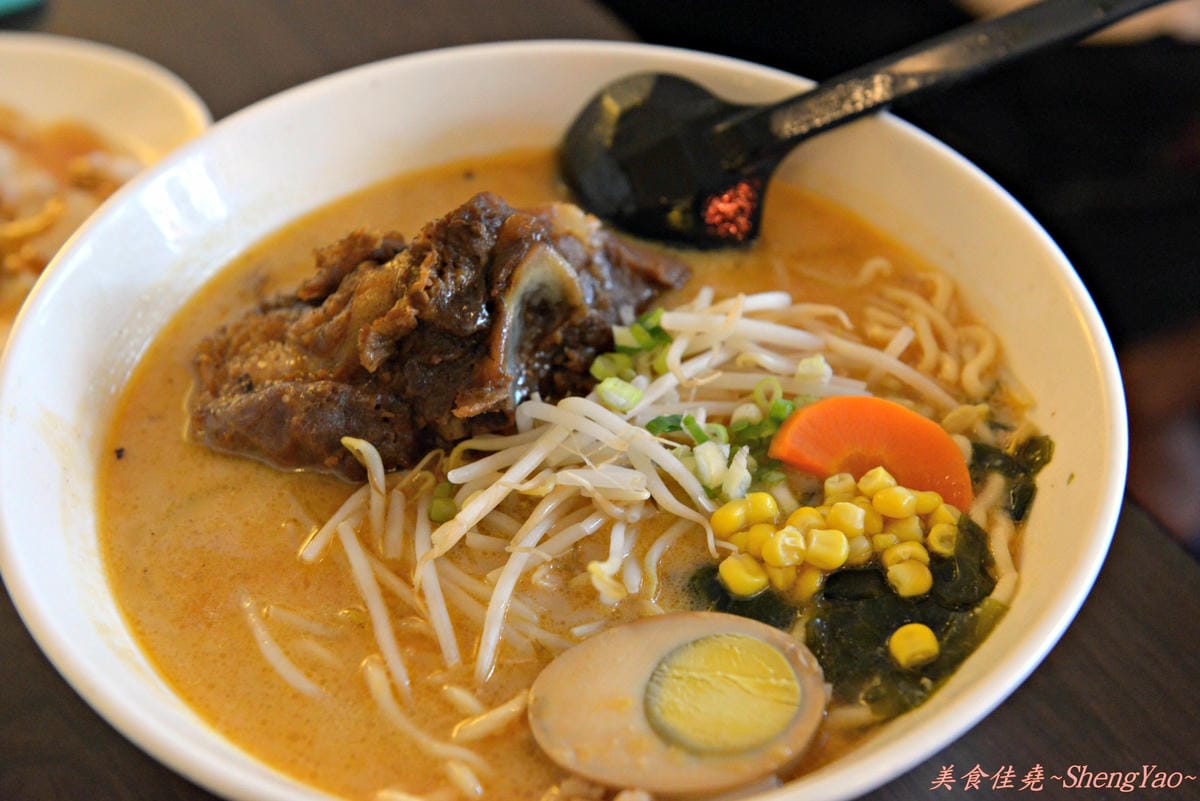 [台中龍井]味之初拉麵 – 東海商圈巷弄內的美味拉麵,台式拉麵好吃,內用三種飲料免費任你喝。