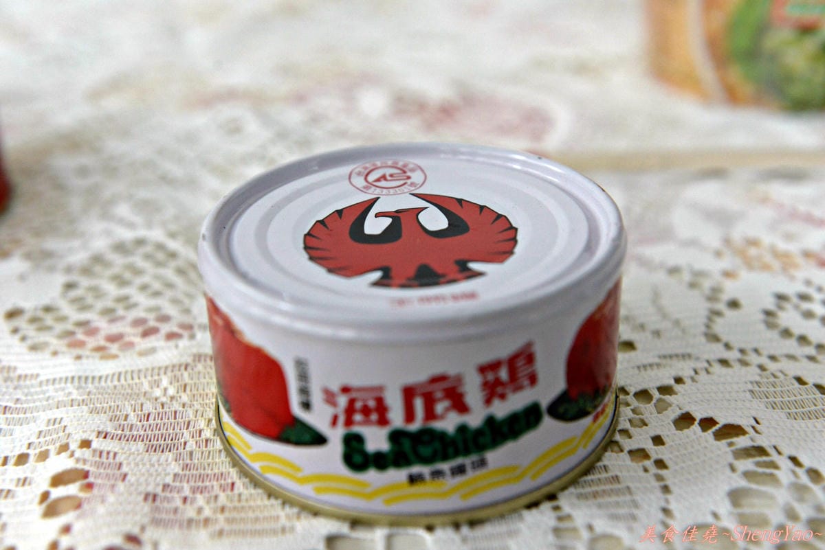 [創異料理]原來這樣也能吃(1) – 布丁泡麵加強版布丁鮪魚辣味肉醬雞汁排骨湯麵。