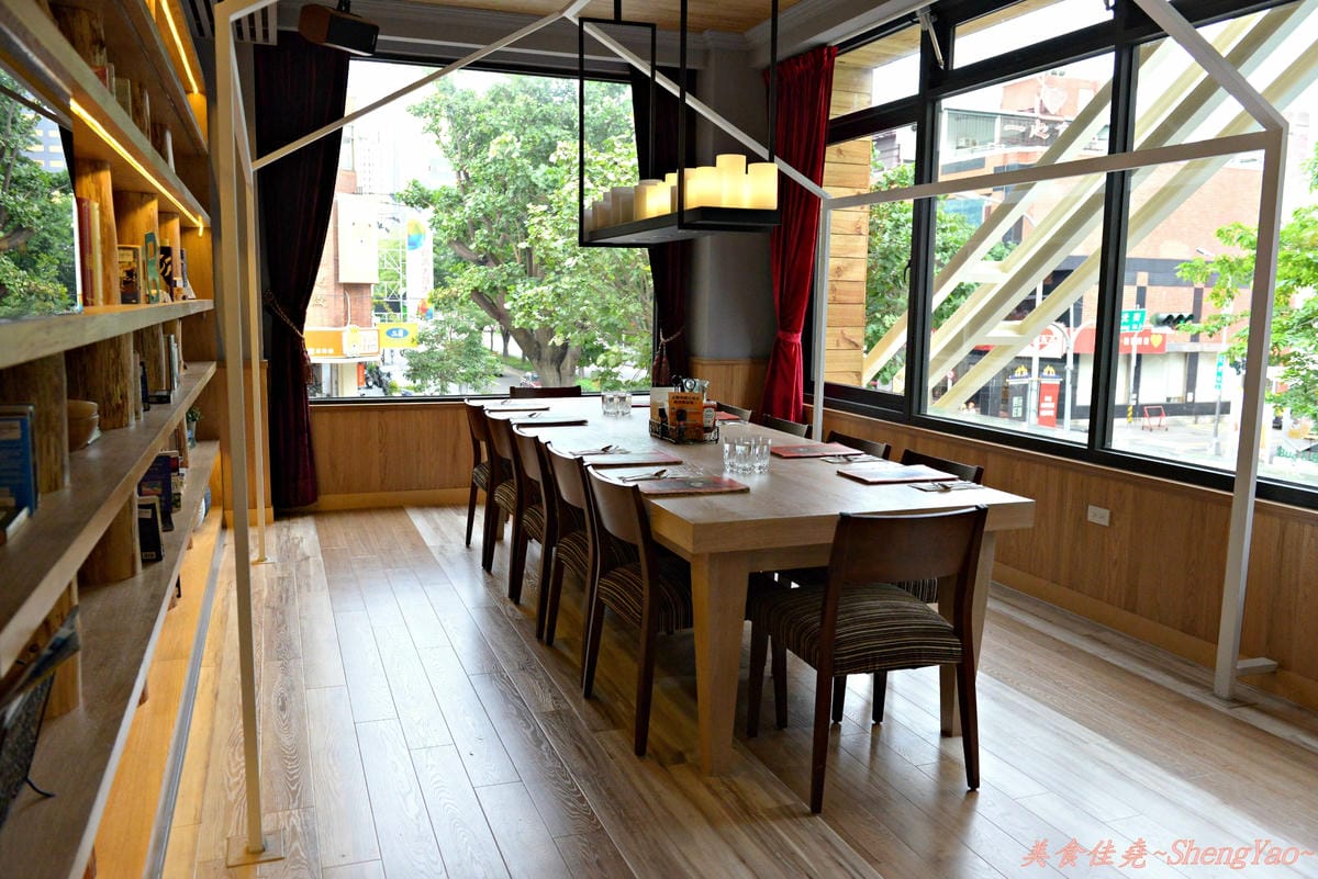 [台中南屯]Second Floor Cafe台中公益店 – 台北重量級早午餐來台中開店囉,東西好吃、份量足、環境舒適,用餐讓你有溫馨如家的感覺