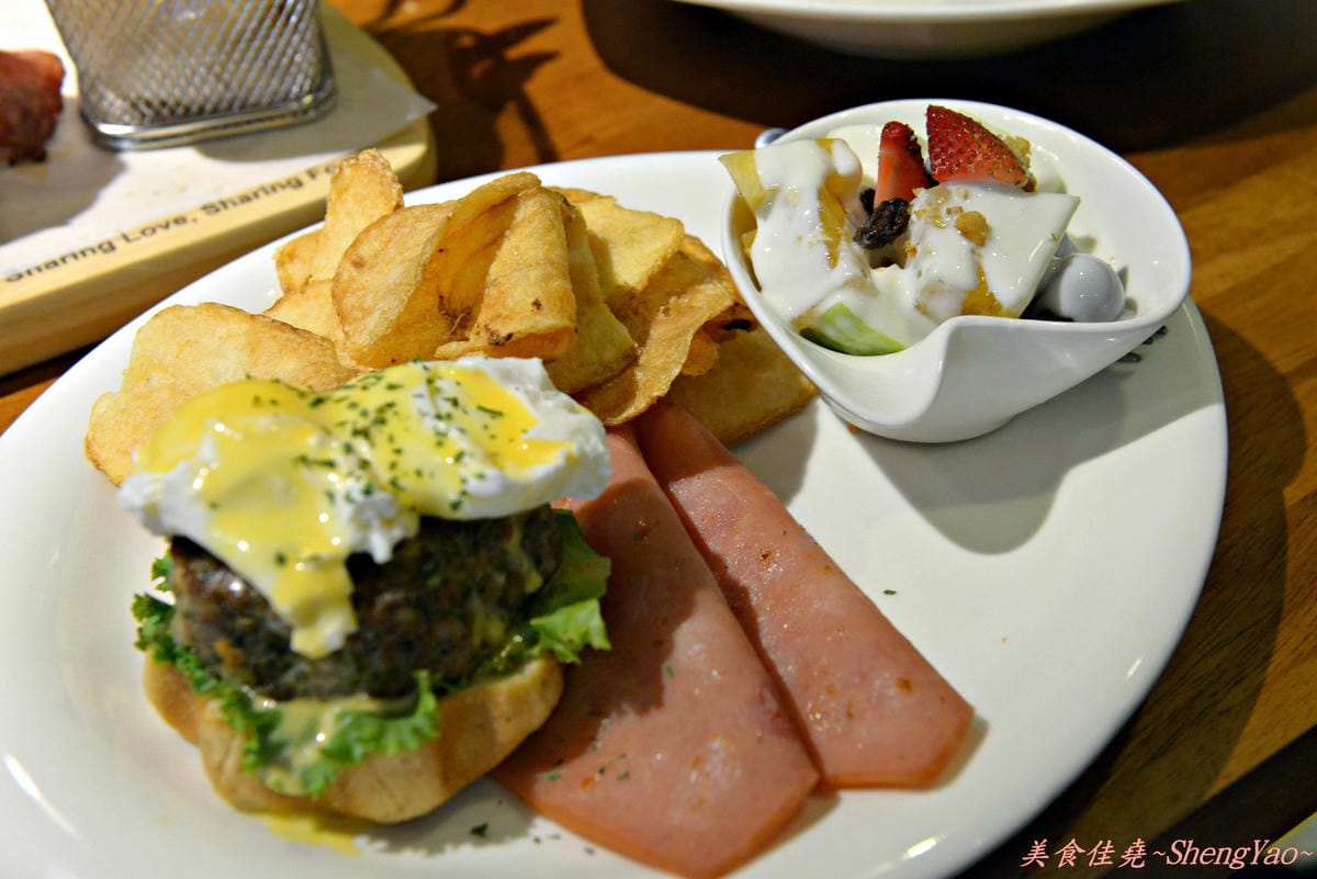 [台中南屯]Second Floor Cafe台中公益店 – 台北重量級早午餐來台中開店囉,東西好吃、份量足、環境舒適,用餐讓你有溫馨如家的感覺