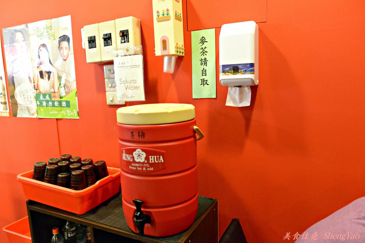 [台中龍井]大紅袍韓式美食館 – 東海商圈終於也有好吃的韓式料理了,讓人一吃就停不了口的韓國冬粉 !!(已歇業)
