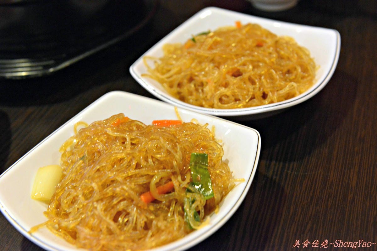 [台中龍井]大紅袍韓式美食館 – 東海商圈終於也有好吃的韓式料理了,讓人一吃就停不了口的韓國冬粉 !!(已歇業)