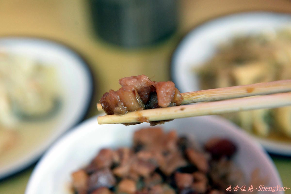 [台中沙鹿](福)味真香 – 大清早就能吃到好吃的魯肉飯,個人認為算是海線第二好吃的魯肉飯 !!