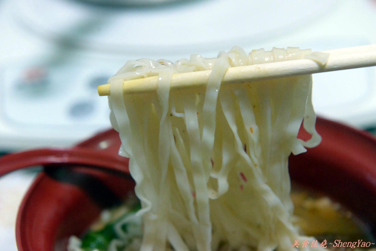 [網購美食]阿舍乾麵新口味 – 究濃系列”麻辣牛肉麵”、”麻油雞麵”。(文末送4組20包阿舍乾麵)