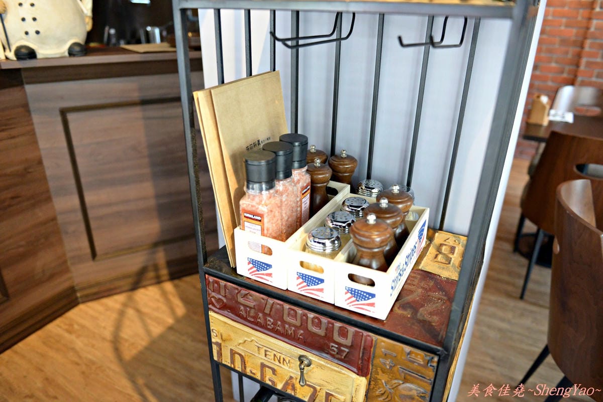 [台中西屯]布可斯義 BECAUSEi cafe – 新開幕的義式餐館,食材新鮮,起司風度鍋超好吃 !! (已遷移沙鹿)
