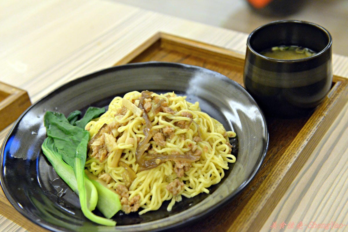 [台中]佐佐木拉麵 – 裝潢用心氣氛佳,服務和餐點很有問題。(已歇業)