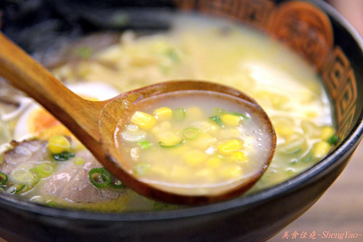 [台中]佐佐木拉麵 – 裝潢用心氣氛佳,服務和餐點很有問題。(已歇業)
