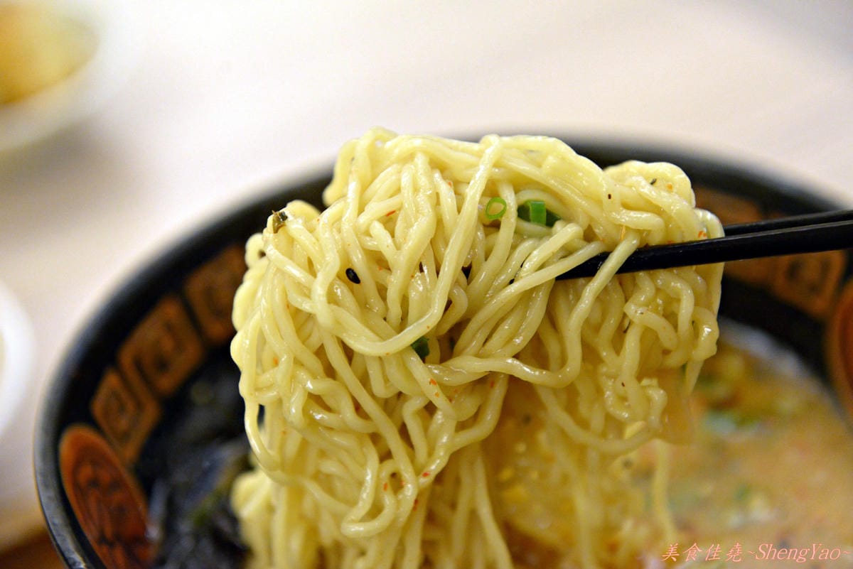 [台中]佐佐木拉麵 – 裝潢用心氣氛佳,服務和餐點很有問題。(已歇業)