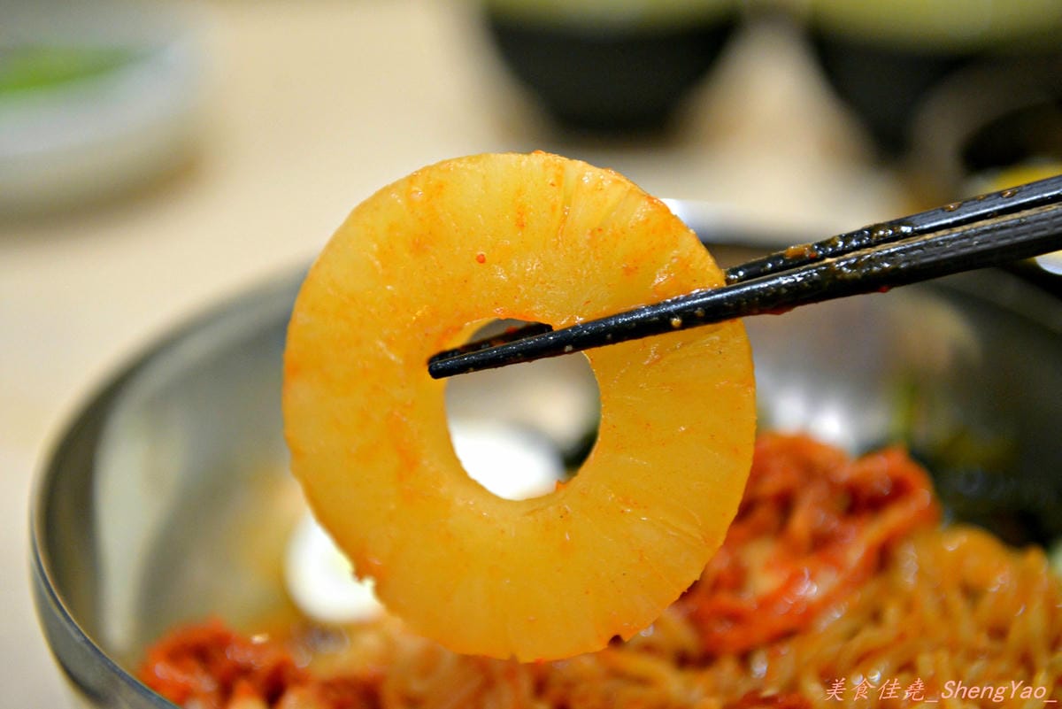 [台中南屯]小日籽韓食館 – 黃鶴洞的集團旗下另一品牌,小菜吃到飽、冰沙飲料喝到飽的特殊風格韓式料理店。