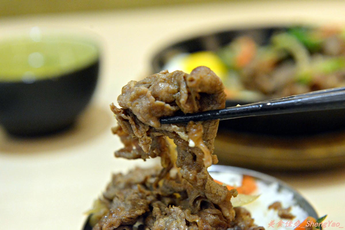 [台中南屯]小日籽韓食館 – 黃鶴洞的集團旗下另一品牌,小菜吃到飽、冰沙飲料喝到飽的特殊風格韓式料理店。