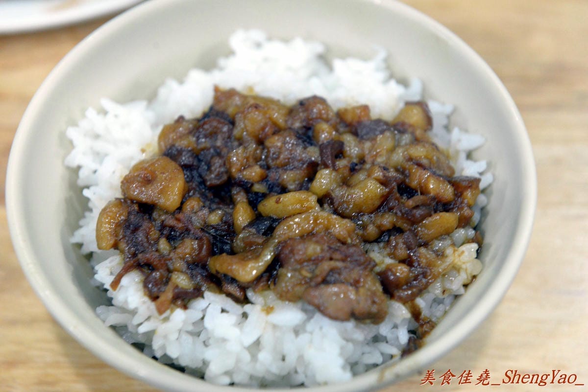 [台中沙鹿]北港焢肉飯 – 沙鹿在地有名的焢肉飯,吃宵夜的好地方。(火災店內毀損已停業)