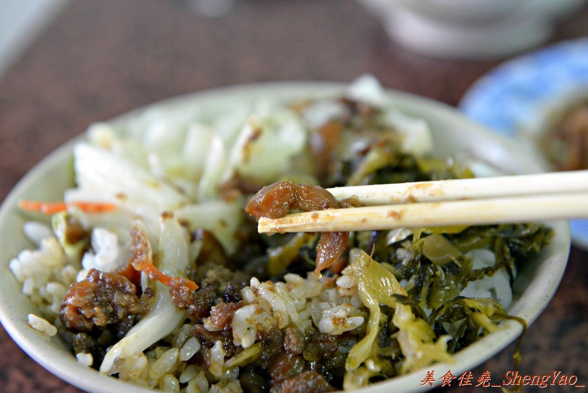 [台中大雅]阿婆店肉燥飯 – 大雅不少人推薦的好吃肉燥飯、腳庫飯、爌肉飯。