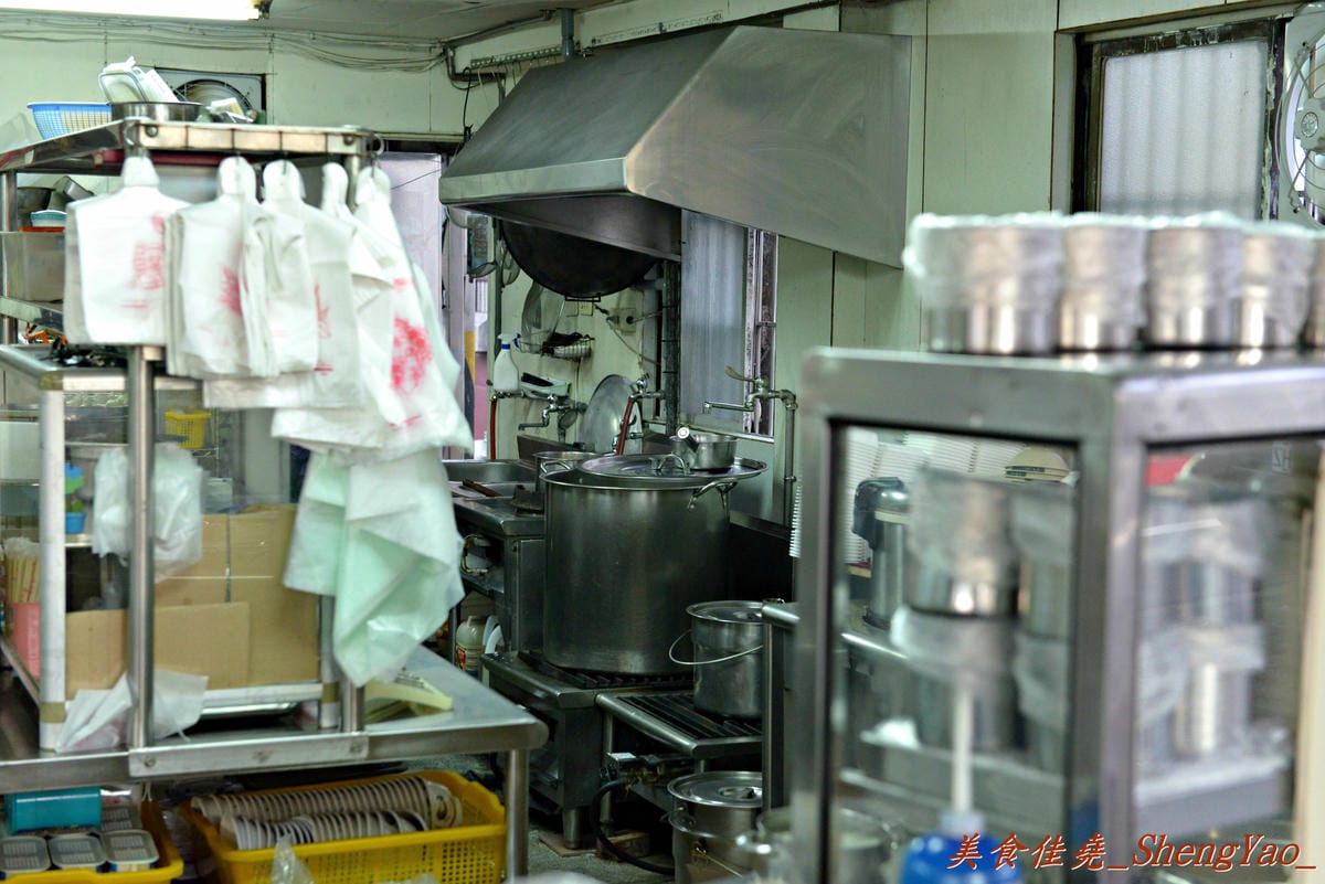 [台中大雅]阿婆店肉燥飯 – 大雅不少人推薦的好吃肉燥飯、腳庫飯、爌肉飯。