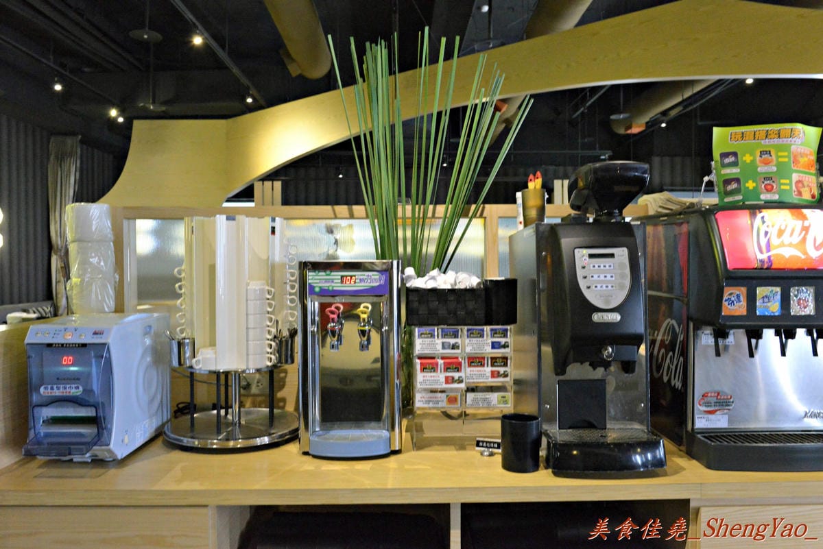 [台中豐原]湯駅火鍋吃到飽 – 百貨公司內,不到400元的價格,新鮮食材讓你吃到飽。(已歇業)
