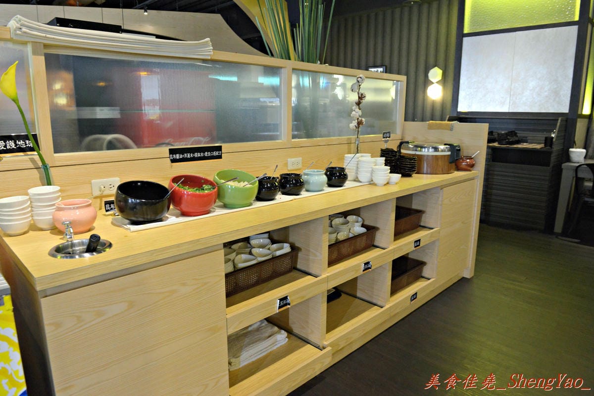 [台中豐原]湯駅火鍋吃到飽 – 百貨公司內,不到400元的價格,新鮮食材讓你吃到飽。(已歇業)