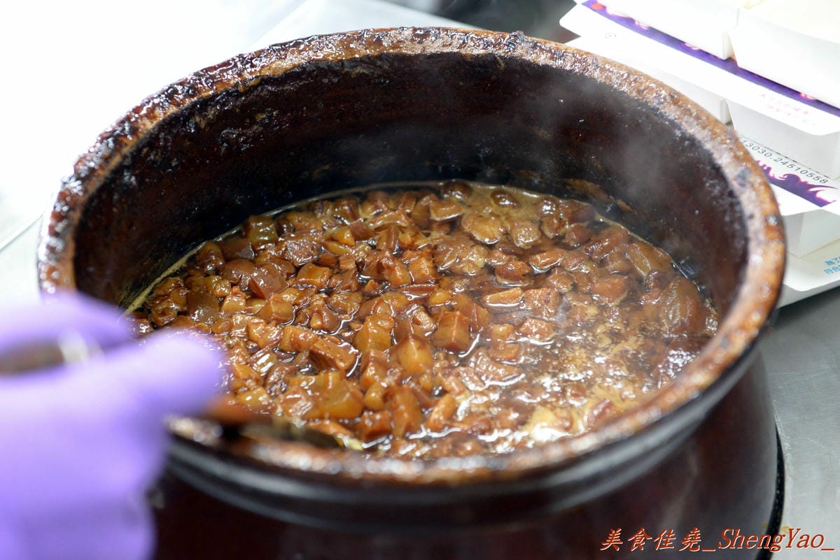 [台中西屯]皇家豪蝦捲魚丸店 – 在台中終於吃到了”金仙魚丸店”那樣的神級魯肉飯。
