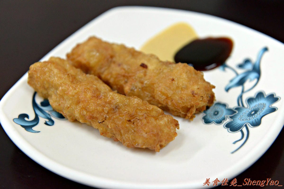 [台中西屯]皇家豪蝦捲魚丸店 – 在台中終於吃到了”金仙魚丸店”那樣的神級魯肉飯。