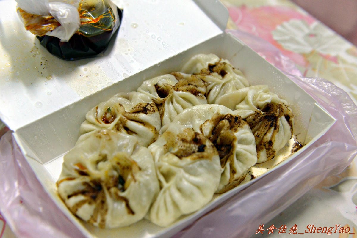 [台中龍井]鳥哥正常手工湯包 – 賣了10多年,許多東海朋友都曾經吃過的深夜小籠湯包。