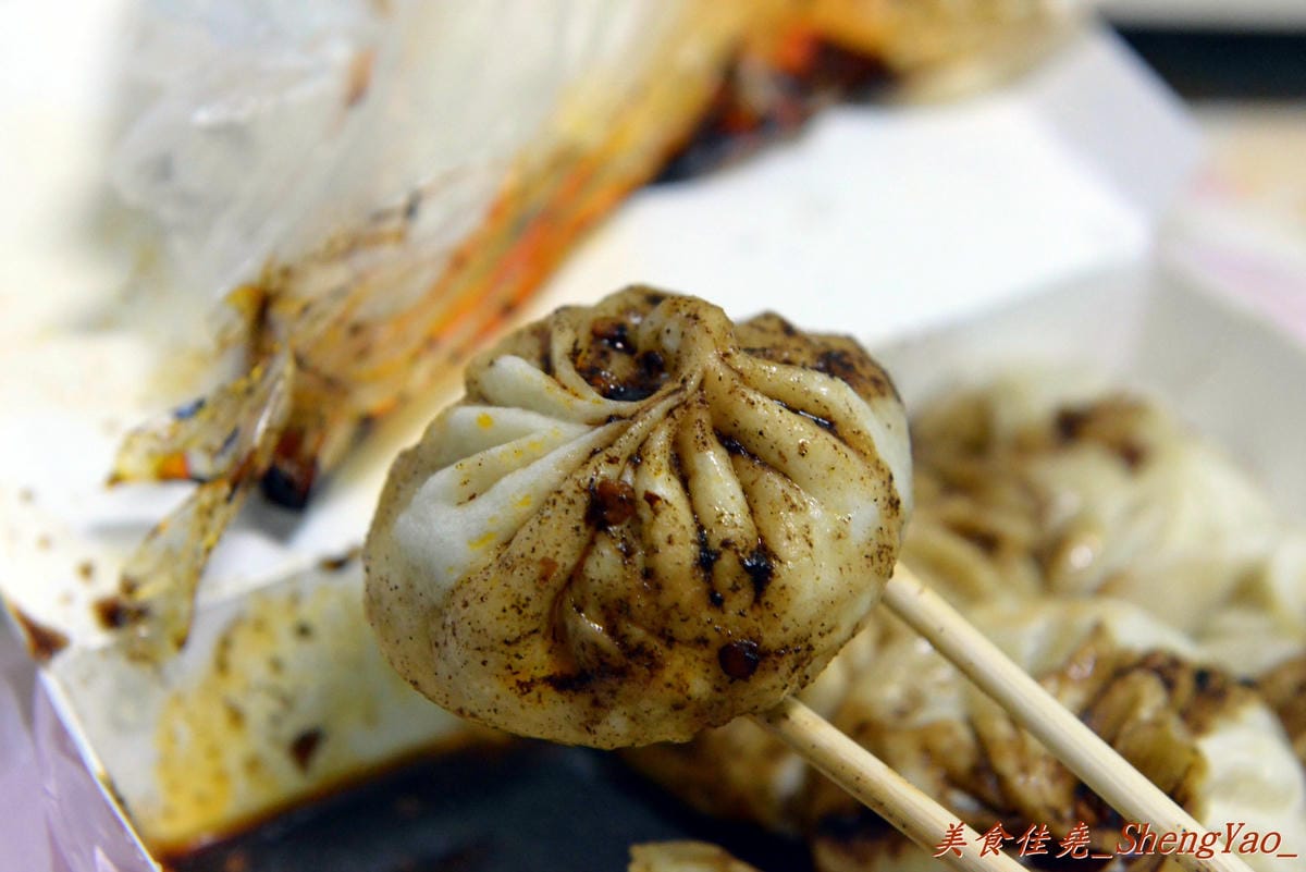 [台中龍井]鳥哥正常手工湯包 – 賣了10多年,許多東海朋友都曾經吃過的深夜小籠湯包。