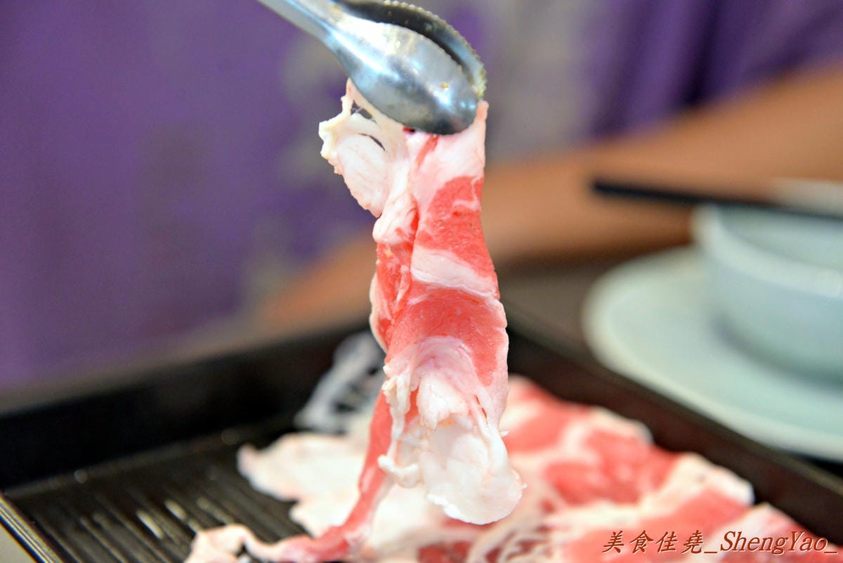[台中北區]藍象廷 泰式火鍋 台中中友店 – 中友百貨新開幕的中低價位的火鍋吃到飽,9/1-9/8開幕期間午/晚餐前20名享5折優惠、消費滿額還有禮物。
