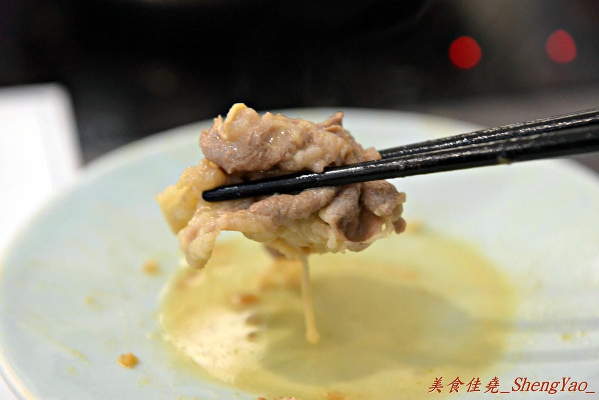 [台中北區]藍象廷 泰式火鍋 台中中友店 – 中友百貨新開幕的中低價位的火鍋吃到飽,9/1-9/8開幕期間午/晚餐前20名享5折優惠、消費滿額還有禮物。