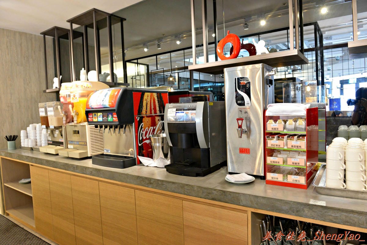 [台中北區]藍象廷 泰式火鍋 台中中友店 – 中友百貨新開幕的中低價位的火鍋吃到飽,9/1-9/8開幕期間午/晚餐前20名享5折優惠、消費滿額還有禮物。
