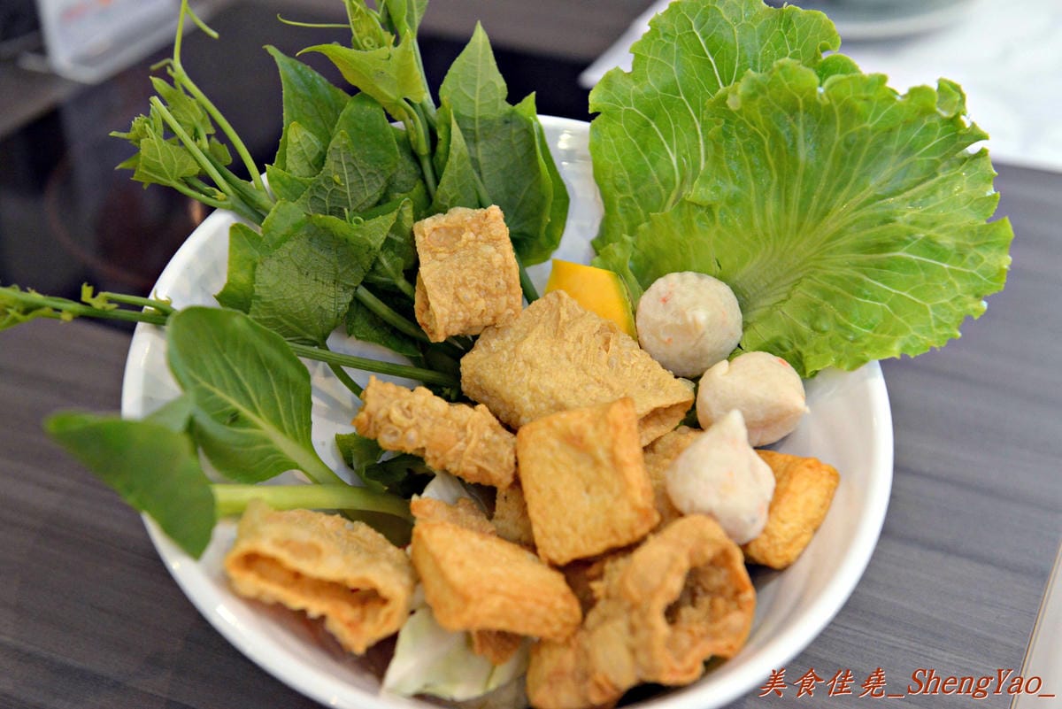 [台中北區]藍象廷 泰式火鍋 台中中友店 – 中友百貨新開幕的中低價位的火鍋吃到飽,9/1-9/8開幕期間午/晚餐前20名享5折優惠、消費滿額還有禮物。