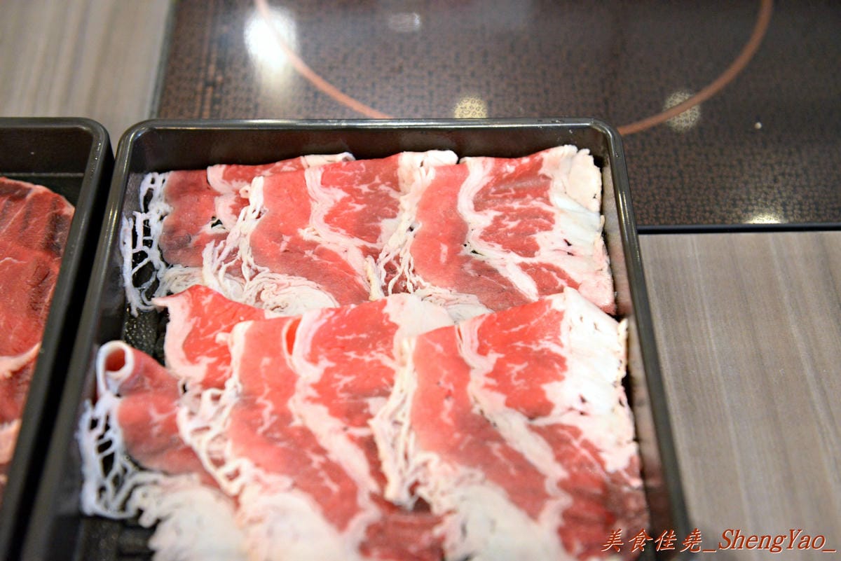 [台中北區]藍象廷 泰式火鍋 台中中友店 – 中友百貨新開幕的中低價位的火鍋吃到飽,9/1-9/8開幕期間午/晚餐前20名享5折優惠、消費滿額還有禮物。