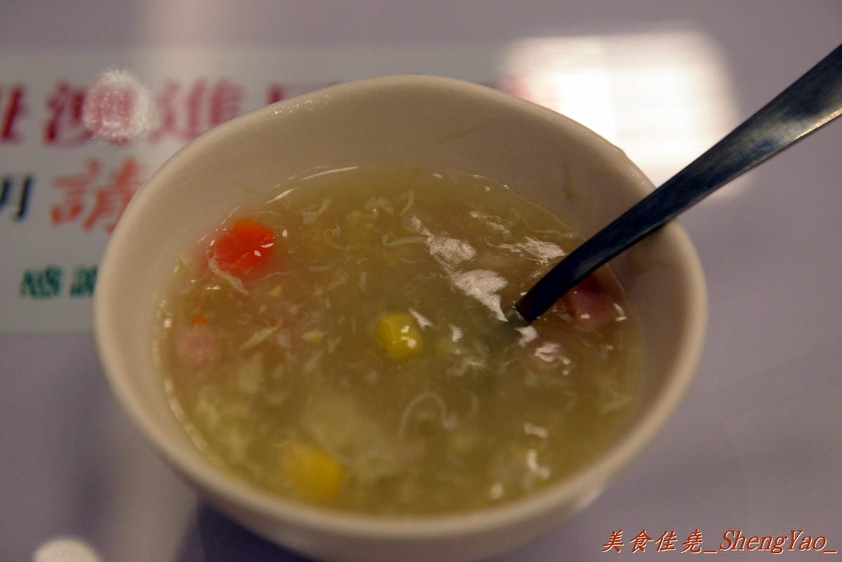 [台中沙鹿]來客 平價牛排 靜宜店 – 平價牛排店,表現不俗,鐵板麵和冰沙好好吃。