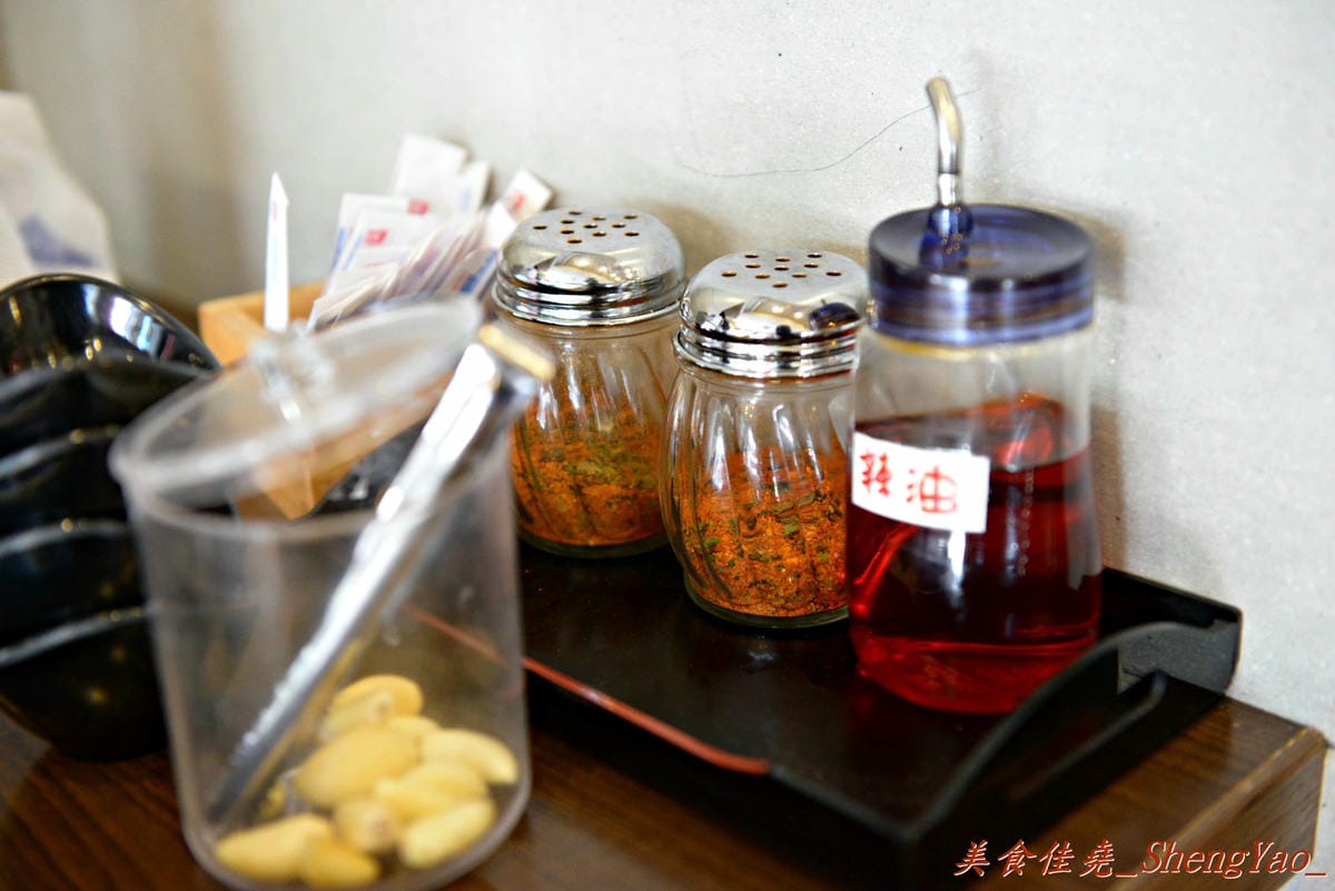 [台中西區]旭日亭拉麵 – 新開幕的百元平價拉麵店,湯頭夠味,炸豬排超推薦,平價拉麵又一新選擇。(已改為東京屋台拉麵)