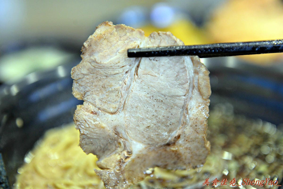 [台中西區]旭日亭拉麵 – 新開幕的百元平價拉麵店,湯頭夠味,炸豬排超推薦,平價拉麵又一新選擇。(已改為東京屋台拉麵)