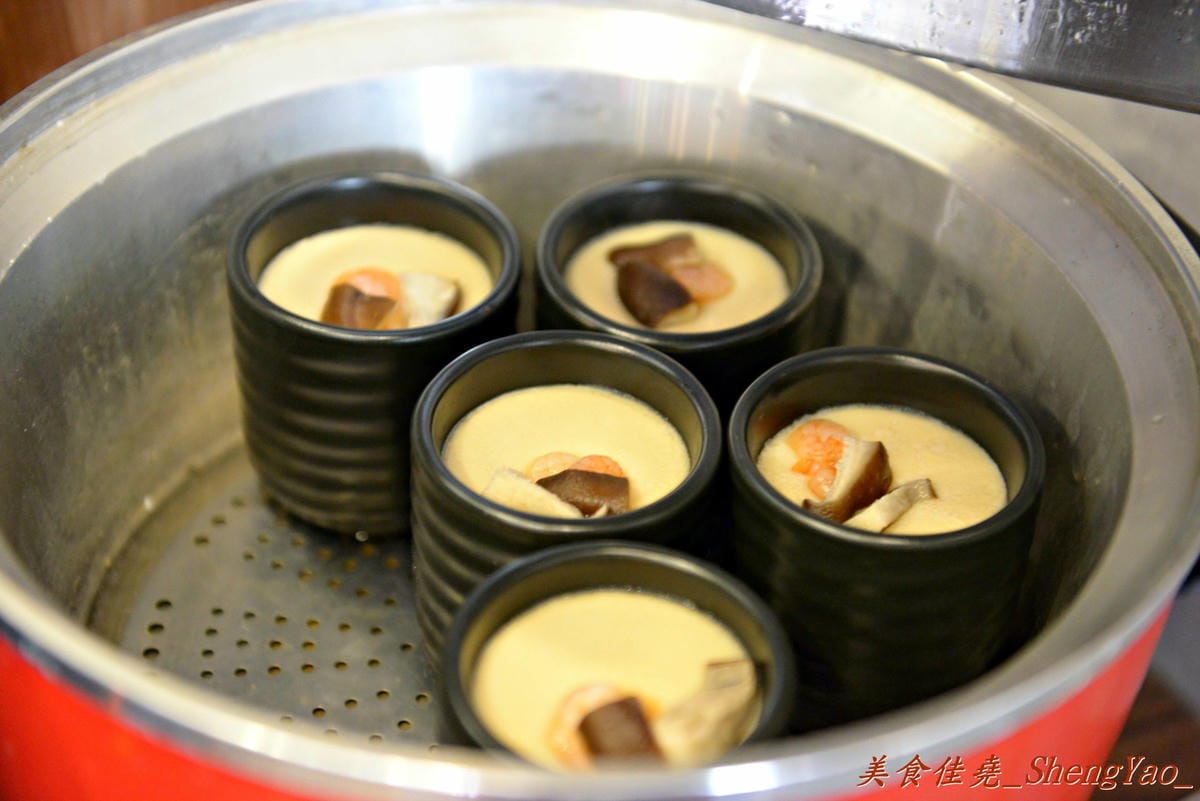 [台中西區]旭日亭拉麵 – 新開幕的百元平價拉麵店,湯頭夠味,炸豬排超推薦,平價拉麵又一新選擇。(已改為東京屋台拉麵)
