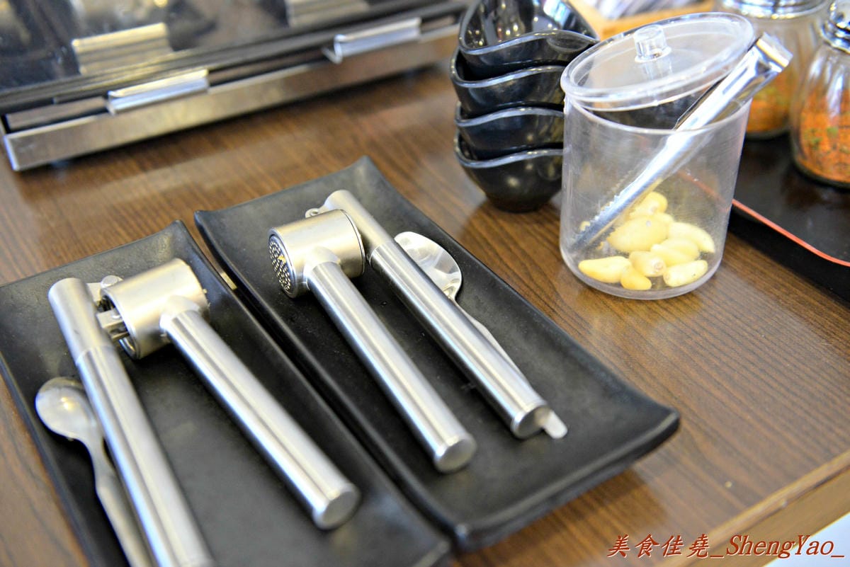 [台中西區]旭日亭拉麵 – 新開幕的百元平價拉麵店,湯頭夠味,炸豬排超推薦,平價拉麵又一新選擇。(已改為東京屋台拉麵)