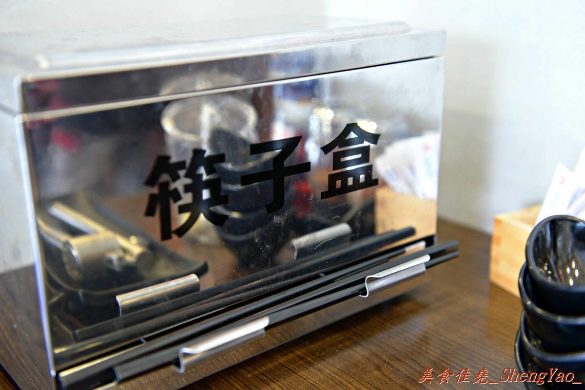 [台中西區]旭日亭拉麵 – 新開幕的百元平價拉麵店,湯頭夠味,炸豬排超推薦,平價拉麵又一新選擇。(已改為東京屋台拉麵)