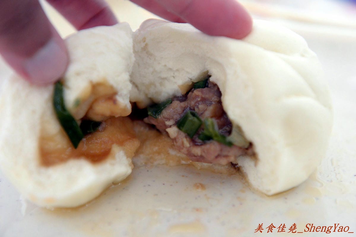 [台中沙鹿]班長手工鮮肉包N訪 – 10/8″食尚玩家”特別推薦的沙鹿美食,內餡實在、帶有肉湯的超人氣肉包。