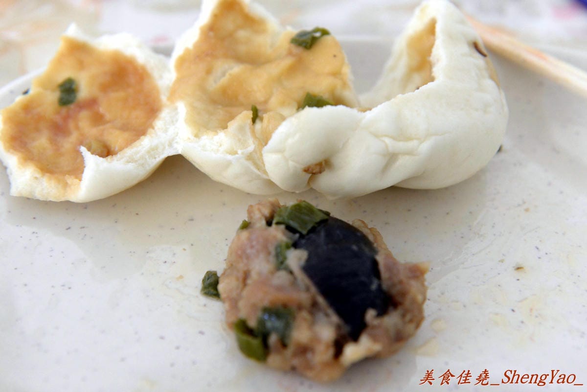 [台中沙鹿]班長手工鮮肉包N訪 – 10/8″食尚玩家”特別推薦的沙鹿美食,內餡實在、帶有肉湯的超人氣肉包。