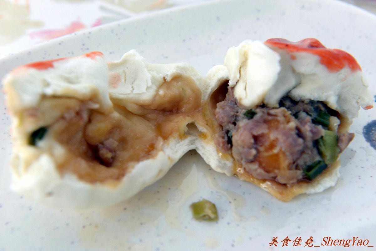 [台中沙鹿]班長手工鮮肉包N訪 – 10/8″食尚玩家”特別推薦的沙鹿美食,內餡實在、帶有肉湯的超人氣肉包。
