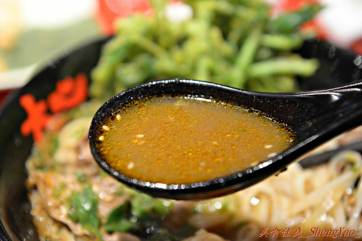 [台中西區]大心新泰式麵食 – 瓦城新品牌,世界名湯”Tom-Yam-Kung”帶來台灣麵食新風味。
