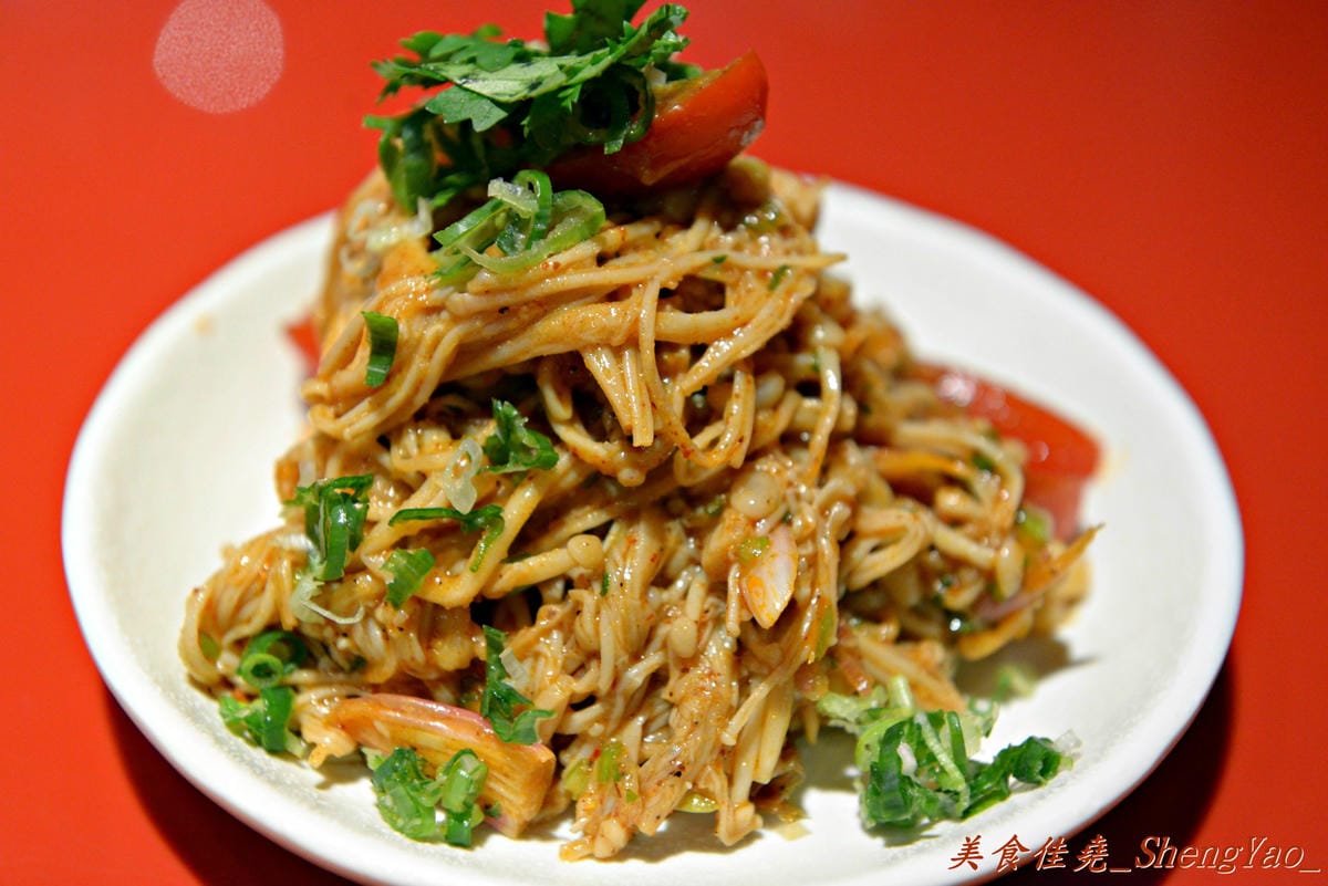 [台中西區]大心新泰式麵食 – 瓦城新品牌,世界名湯”Tom-Yam-Kung”帶來台灣麵食新風味。