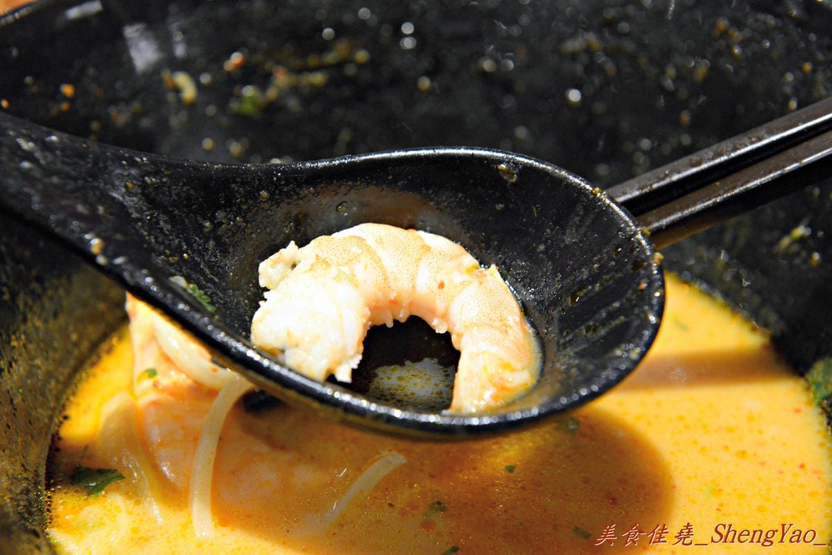 [台中西區]大心新泰式麵食 – 瓦城新品牌,世界名湯”Tom-Yam-Kung”帶來台灣麵食新風味。