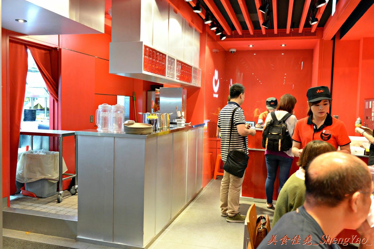 [台中西區]大心新泰式麵食 – 瓦城新品牌,世界名湯”Tom-Yam-Kung”帶來台灣麵食新風味。