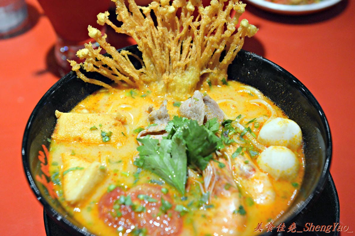 [台中西區]大心新泰式麵食 – 瓦城新品牌,世界名湯”Tom-Yam-Kung”帶來台灣麵食新風味。