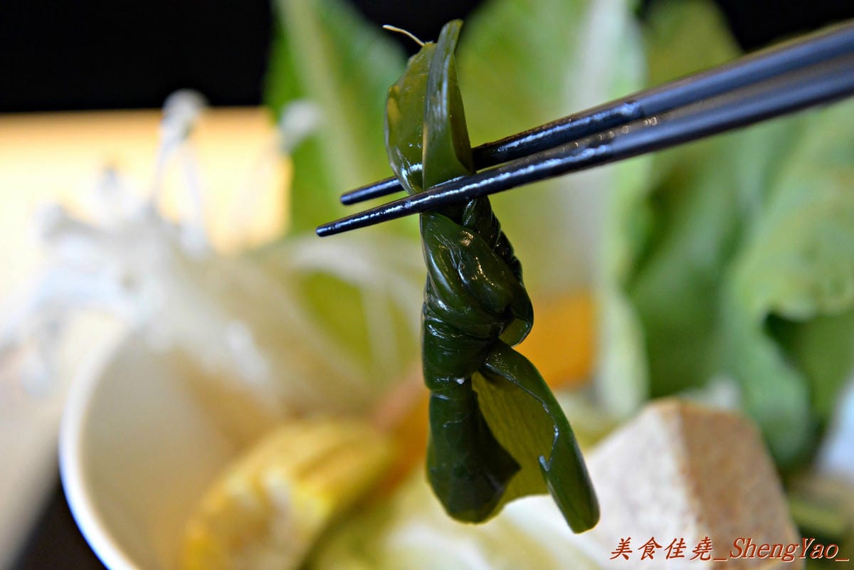 [台中西區]喜多方精緻概念鍋 – 公益路上新開幕的精緻鍋物餐廳,開幕慶原價320元低脂牛套餐特價180元(特價優惠已結束)。